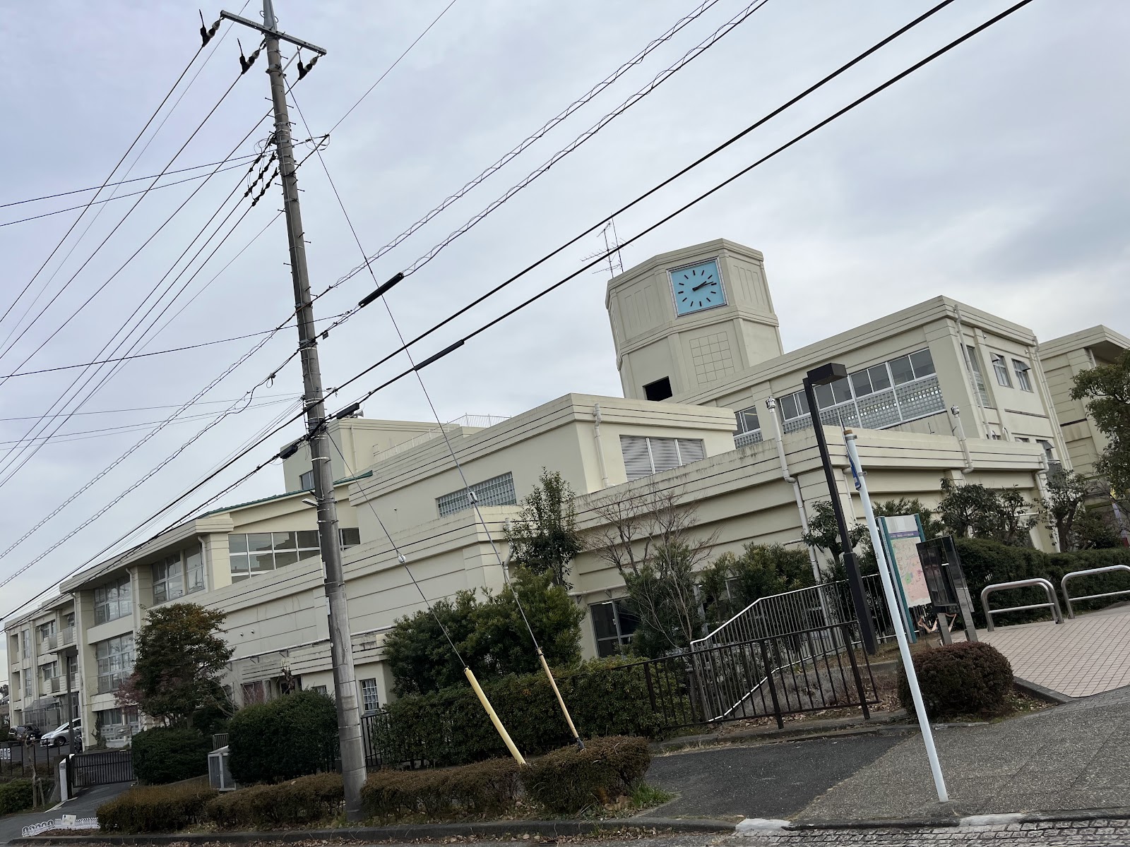 奈良の丘小学校の写真