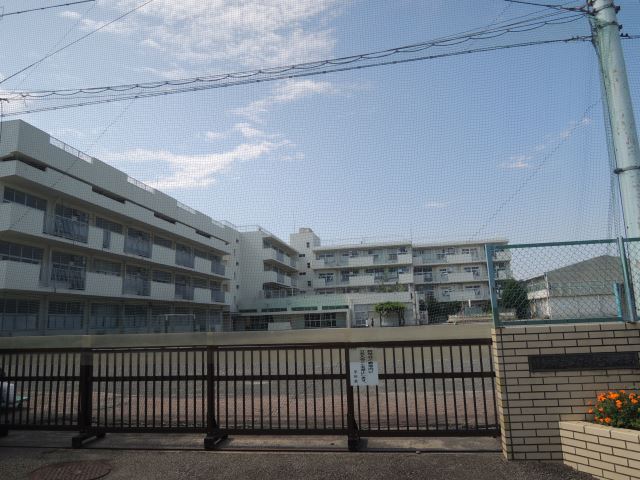 横浜市青葉区　帰国子女の受け入れを積極的に行っている小学校一覧
